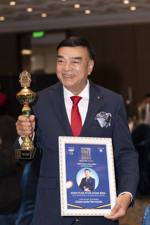 Chủ tịch BNC Medipharm Phan Đăng Bình tham gia lễ vinh danh Top 100 Người Tiên Phong 2025, Dấu ấn trách nhiệm và phụng sự cộng đồng