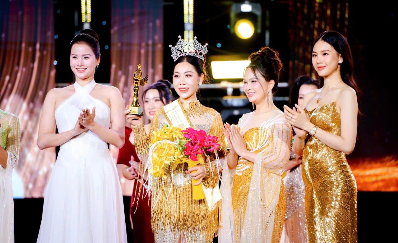 Hoa hậu Lại Thị Thu Hà: Tỏa sáng tại Hoa hậu Đại sứ Doanh nhân Hòa bình Toàn cầu 2025
